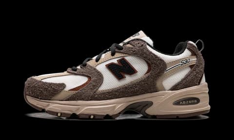 Sneaker item