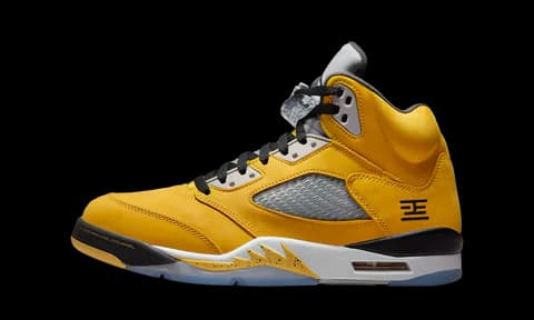 Sneaker item
