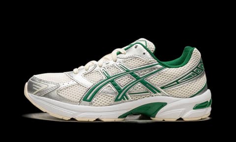 Sneaker item