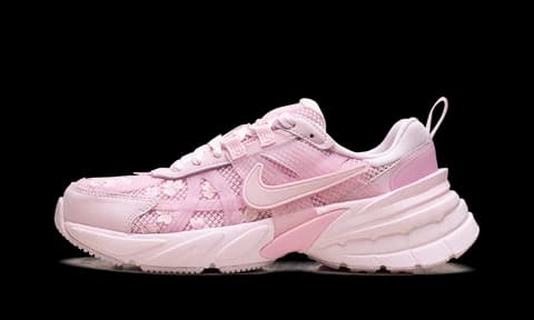 Sneaker item